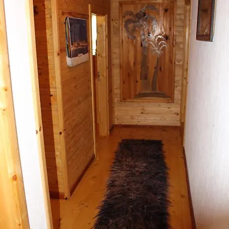 Guest house Tihiat Kut Ananievi